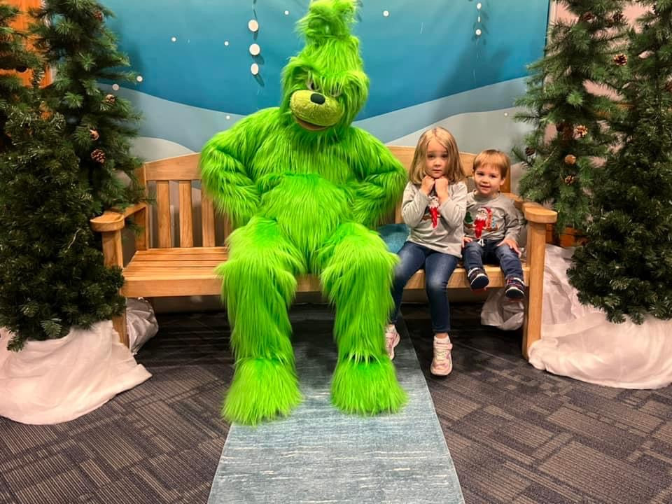 PREORDER 142 ETA NOVEMBER - FRIEND ON THE SHELD APPLIQUE COLLECTION